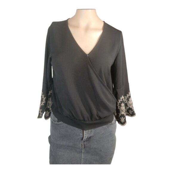E2M Black Blouse with Embroidered Bell Sleeves – Women’s Size Small - Picture 3 of 6